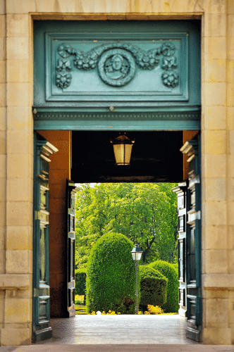 les Jardins de l'Eveché depuis le Musée Goya©D_VIJOROVIC_CDT du Tarn