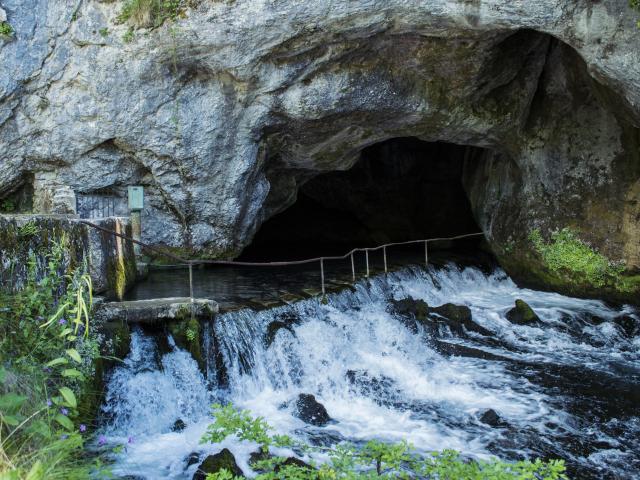 Fontaine de Fontestorbes©OT Pyrenees cathares DR